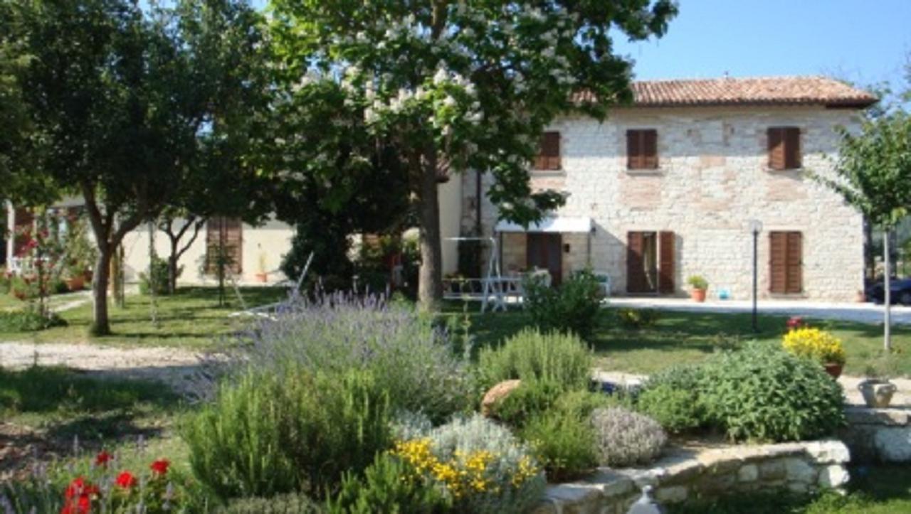 Aparthotel Fontecese Gubbio Esterno foto
